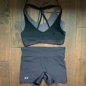 Under Armour set of 2 Bras + spandex shorts XS